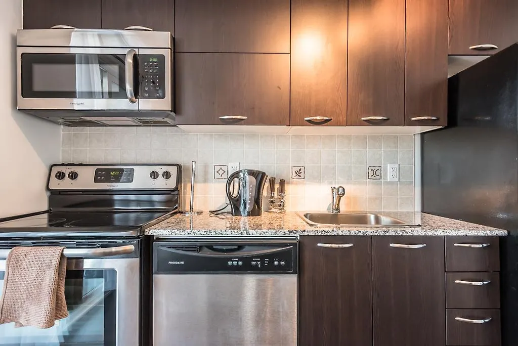 Apartment Near Rogers Centre Toronto