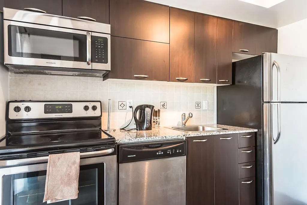 Apartment Near Rogers Centre Toronto